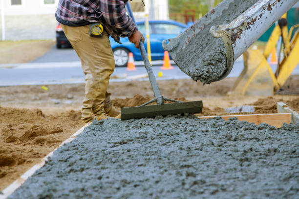 Best Concrete Sealing and Maintenance in Country Clu, FL