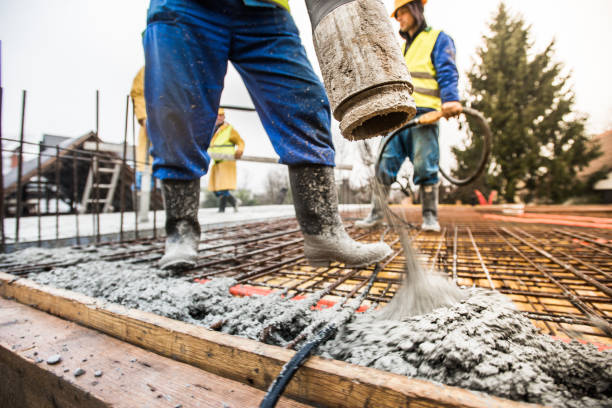 Best Concrete Demolition Services in Country Clu, FL